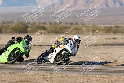 media/Dec-07-2025-CVMA (Sun) [[3e7d2de5dc]]/Race 17-Amateur Formula Middleweight/